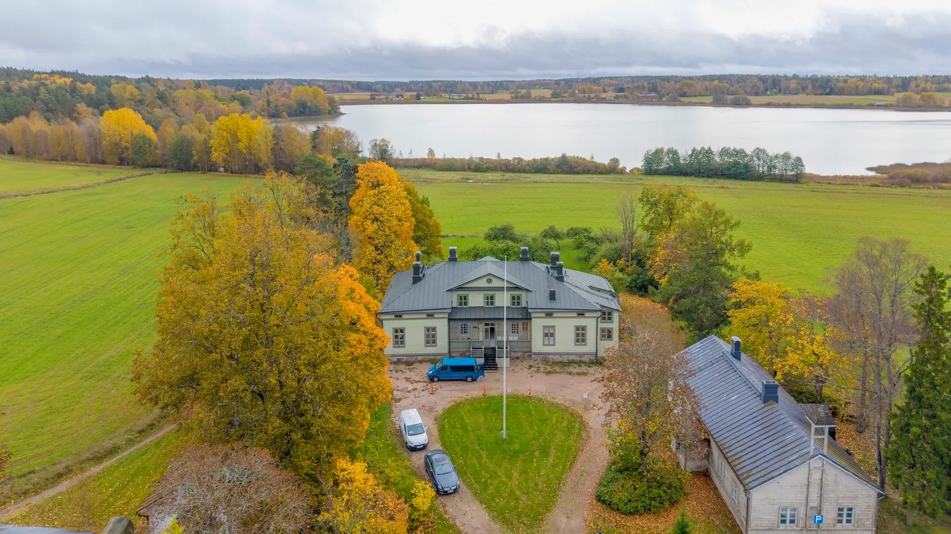 Eerikinkartanon päärakennuksen sisäpurku
